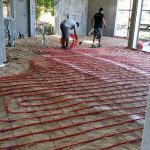 כספי מערכות חימום בהתקנת משאבות חום תת רצפתי בתוך בית חדש בחיפה